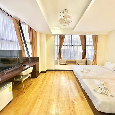 Abc So Hotel Bangkok Exterior photo