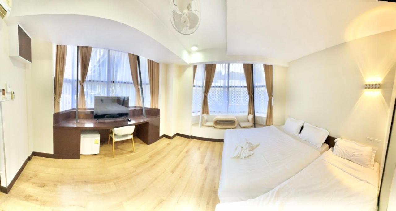 Abc So Hotel Bangkok Exterior photo