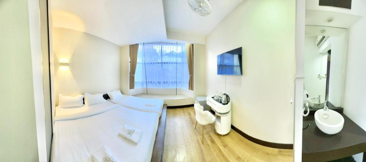Abc So Hotel Bangkok Exterior photo