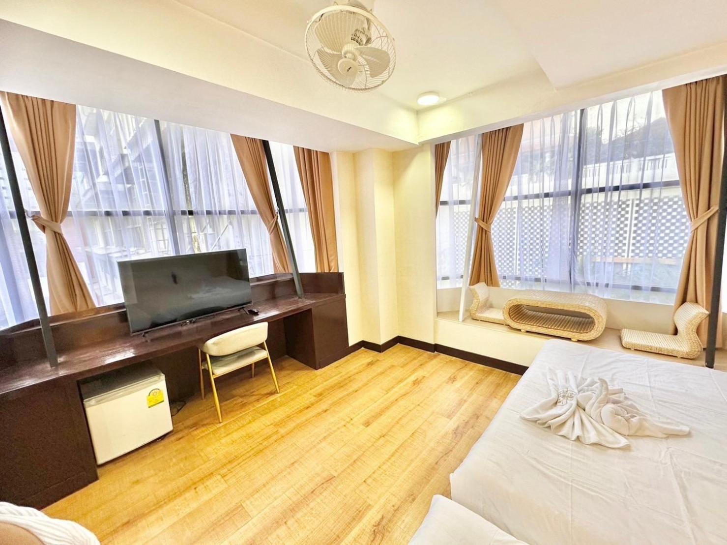 Abc So Hotel Bangkok Exterior photo